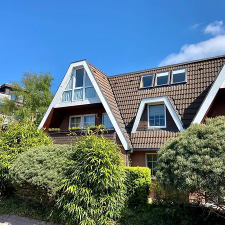 Rosenhof 6 *